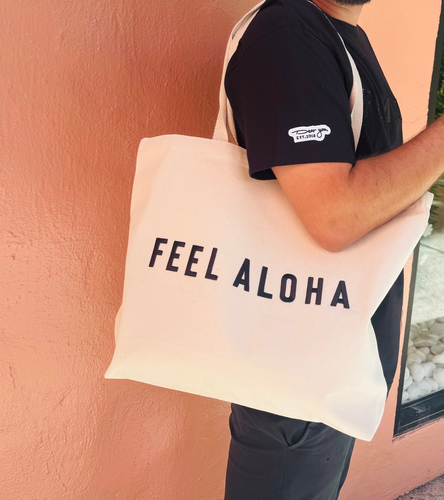 feel aloha tote bag
