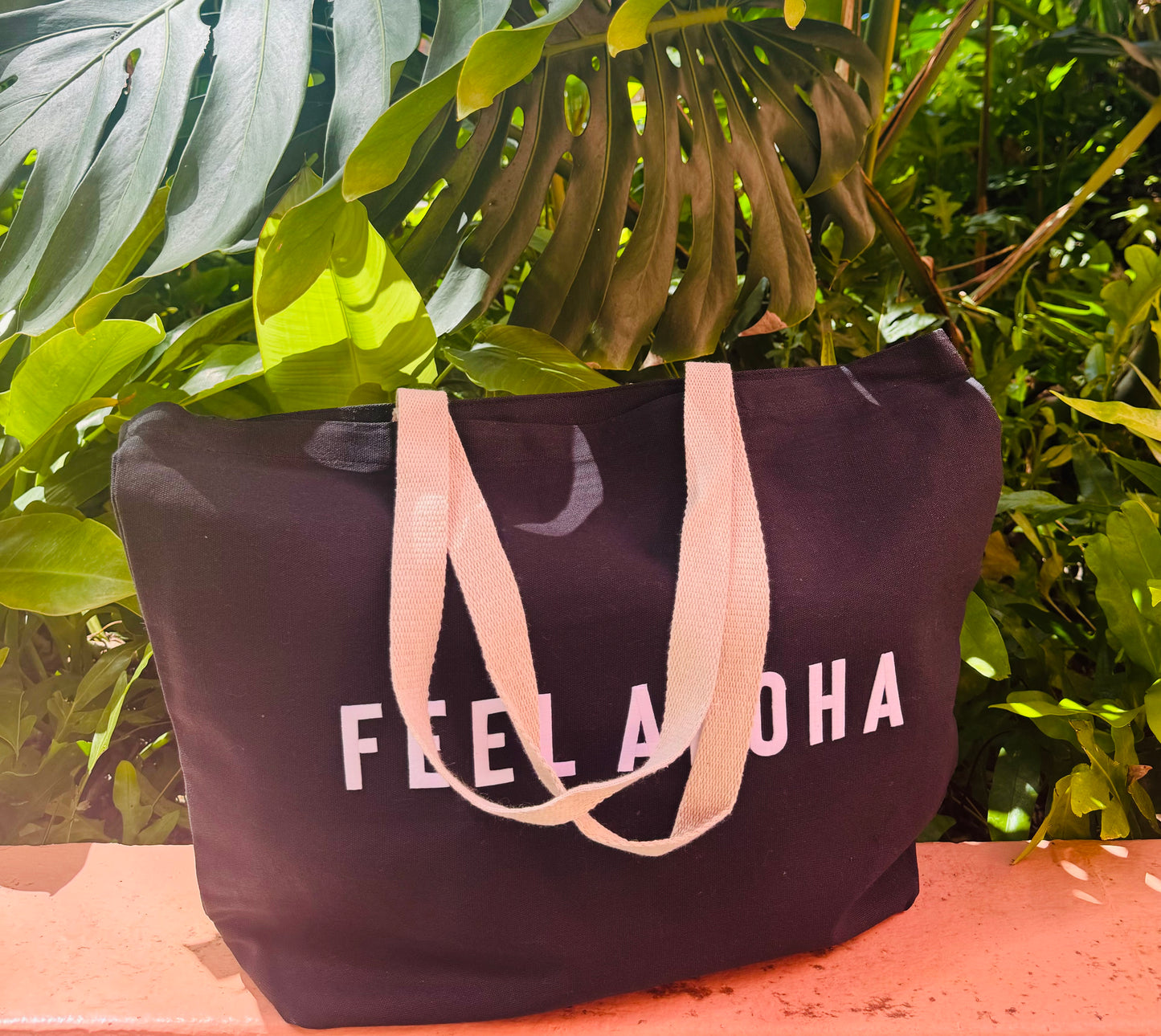 feel aloha tote bag